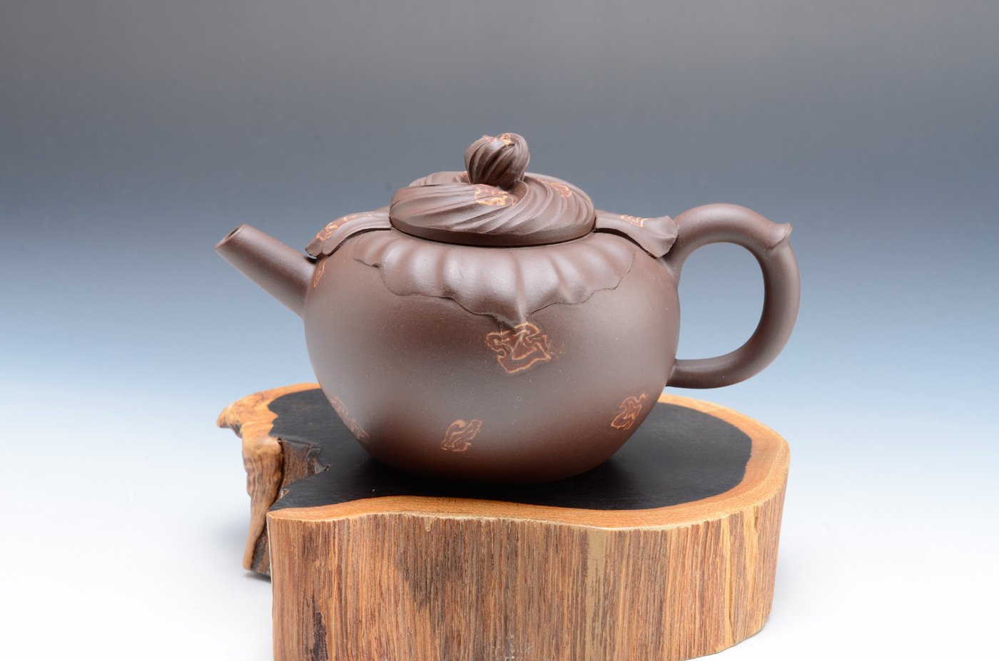 茗壺軒】國家級高級工藝美術師--周忠軍《小包袱壺》手工精製真品鑑賞