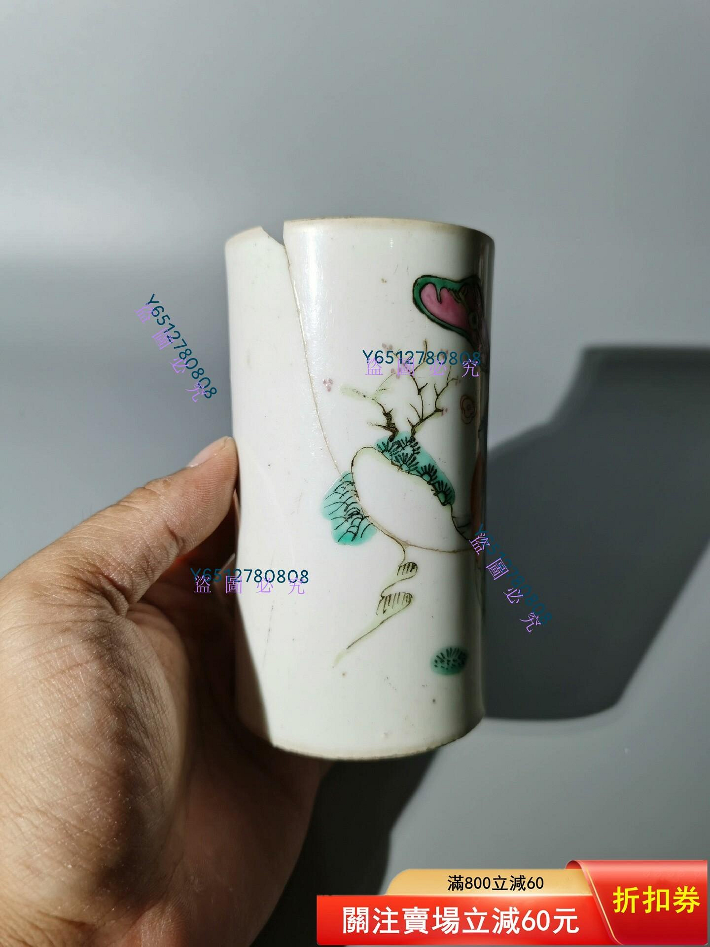 同治粉彩天官賜福筆筒【年代】同治【尺寸】口徑6.6CM，底直徑6.5CM，高