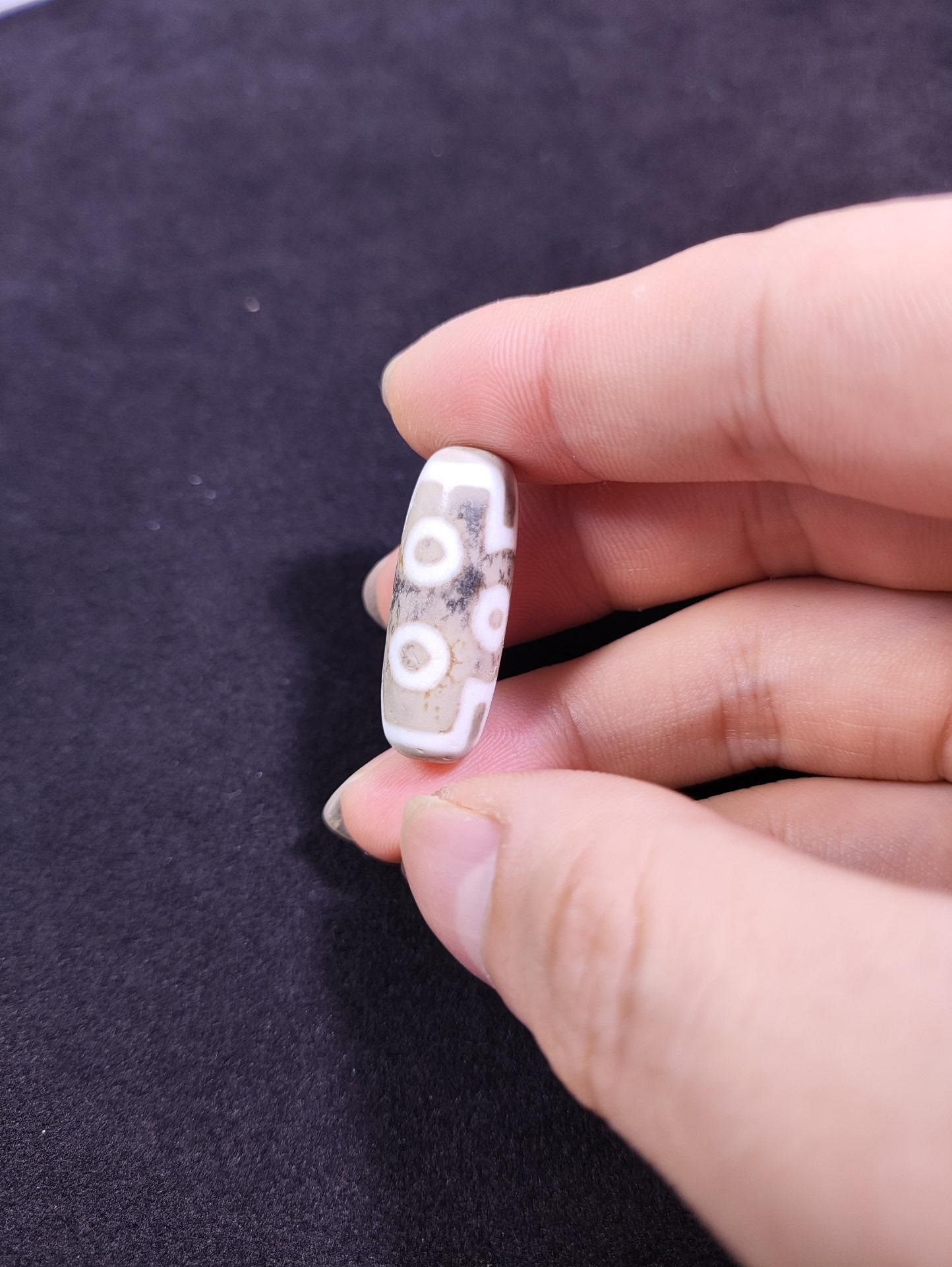 二手】臺工供白豪七眼天珠尺寸：29*11左瑪瑙材質優秀顏色也特別