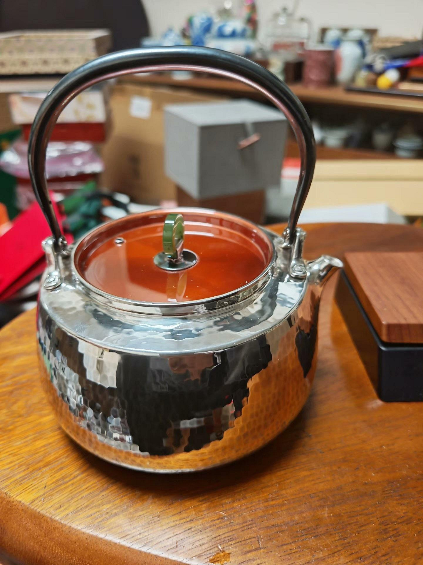 蜂鳥工坊北村純銀壺嚴選煮水茶器，1000ml純銀9999茶具全新未使用。434