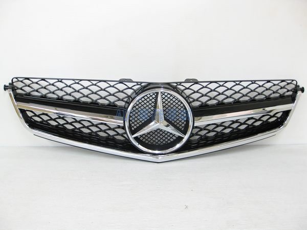 ~~ADT.車燈.車材~~賓士 BENZ W204 正 C63 專用單線亮黑網狀水箱罩附原廠大燈標誌