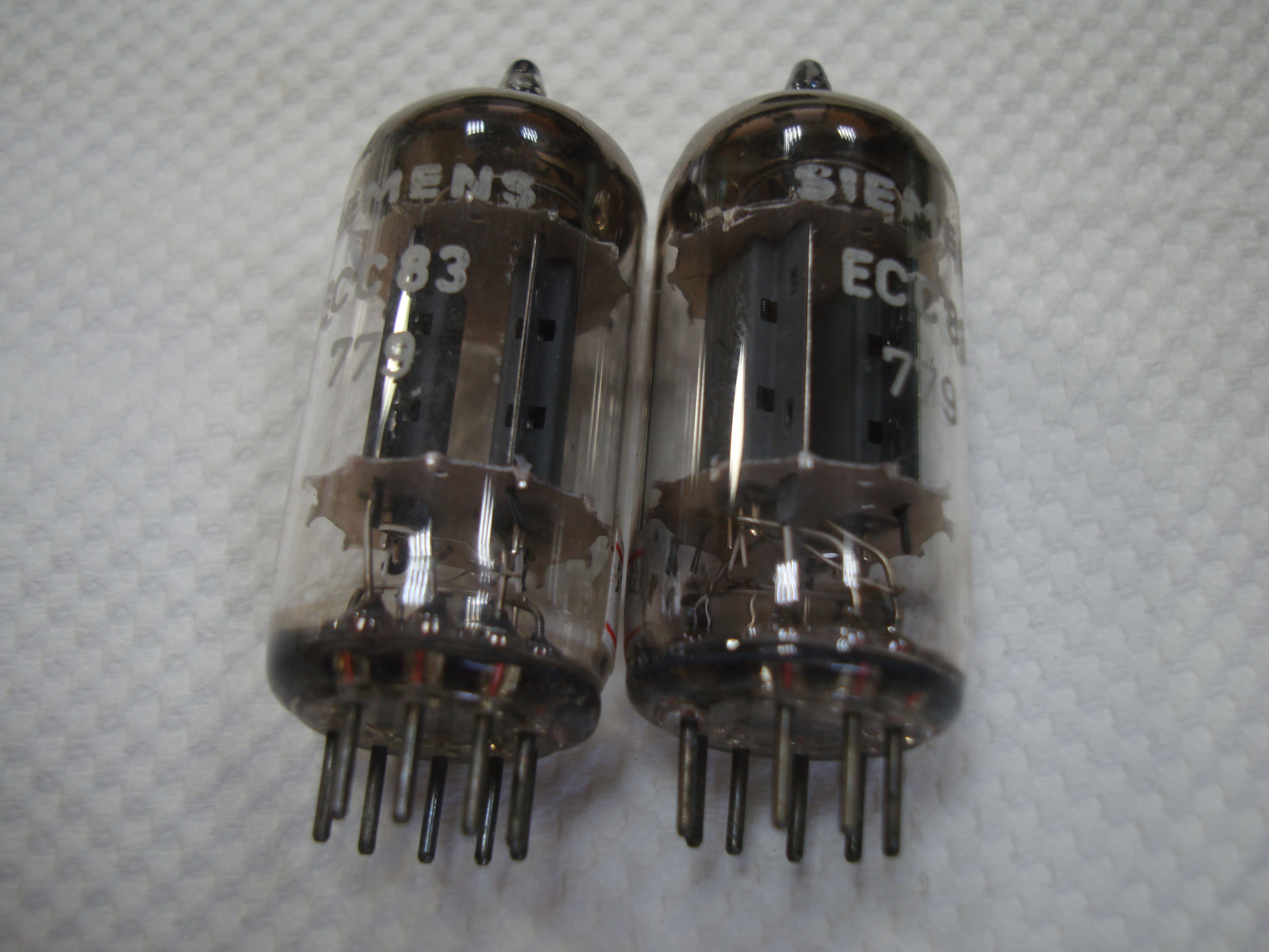 d25aab40-8925-4e36-95e2-