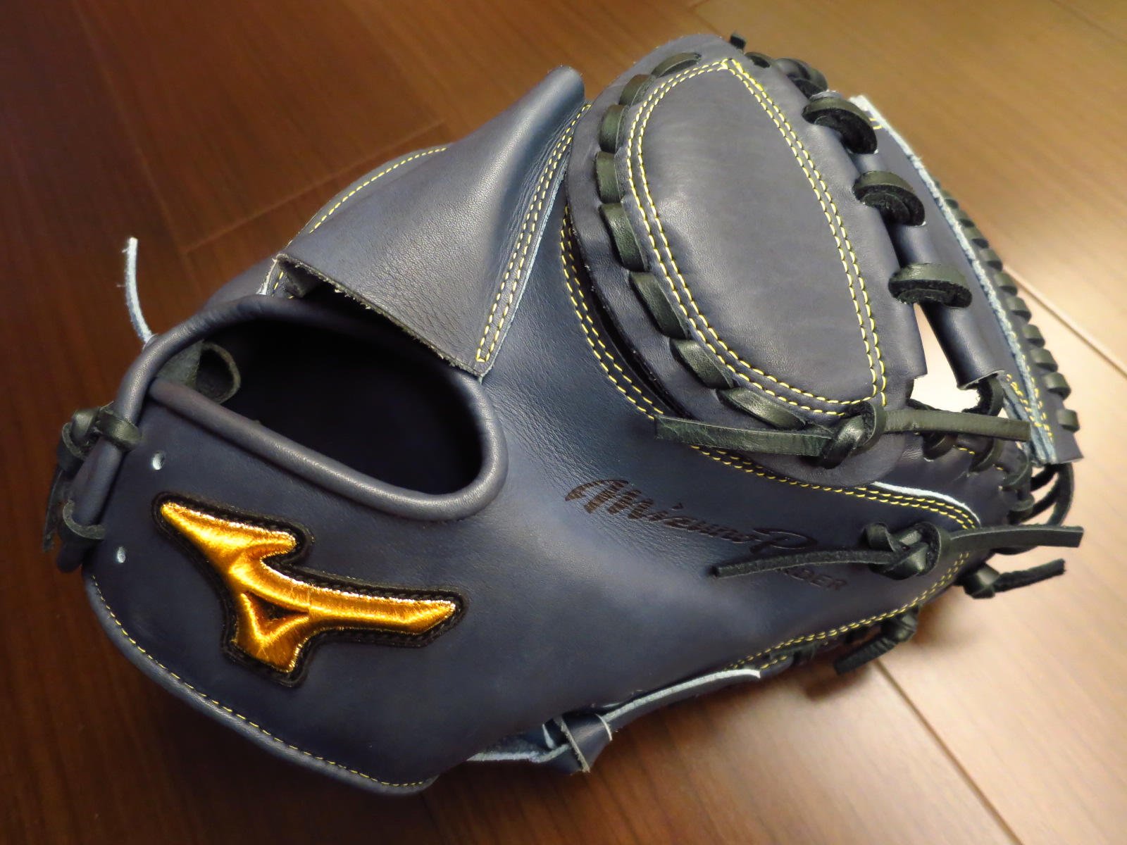 専用【 MIZUNO 侍ジャパン 阿部慎之助 】タグ付き未使用（MーL） ミズノ MIZUNO 阿部慎之助モデル 限定 ジャイアンツカラー 激