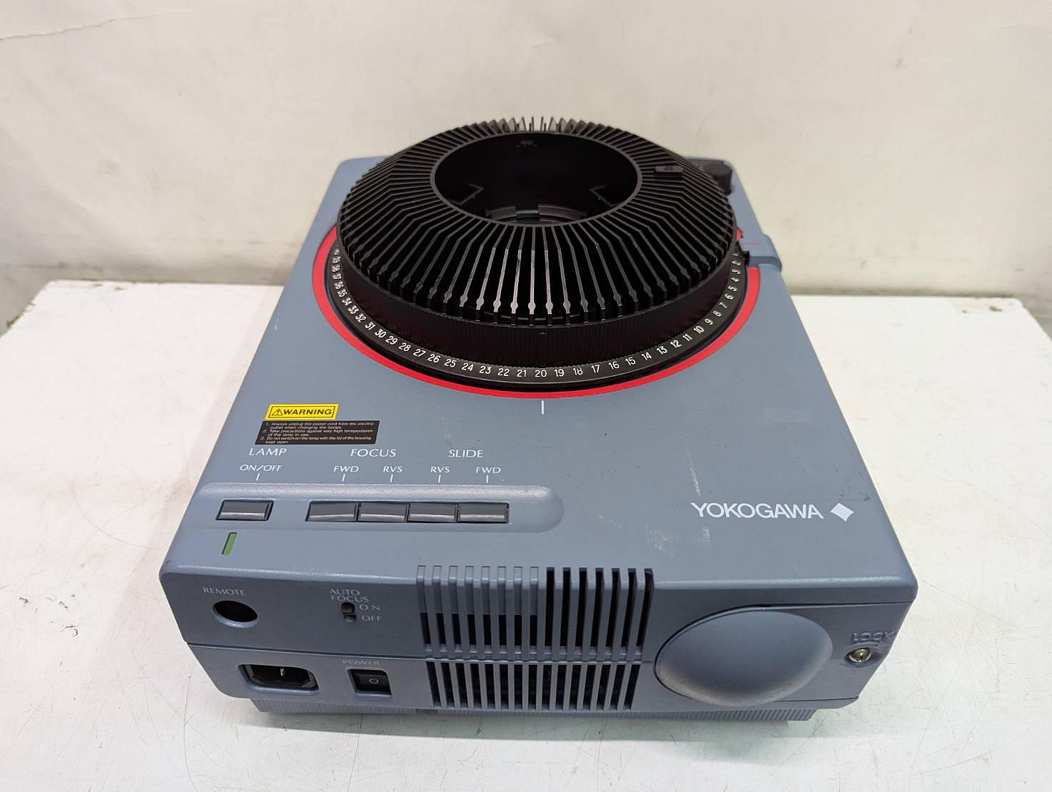C【小米二店】二手幻燈片投影機幻燈機YOKOGAWA VIP300 對焦故障| Yahoo拍賣