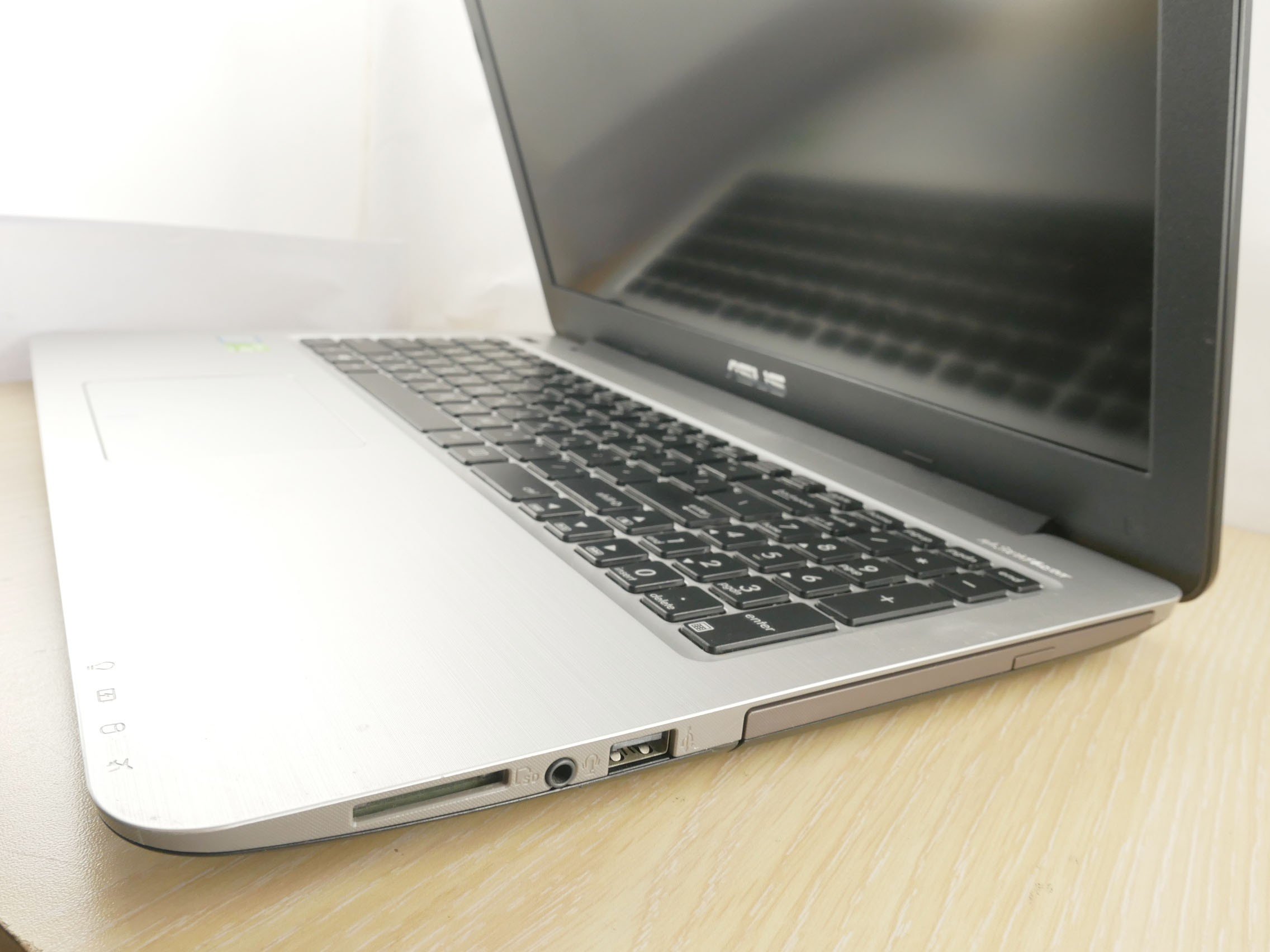 d6970175-e0cc-4aa5-bc88-