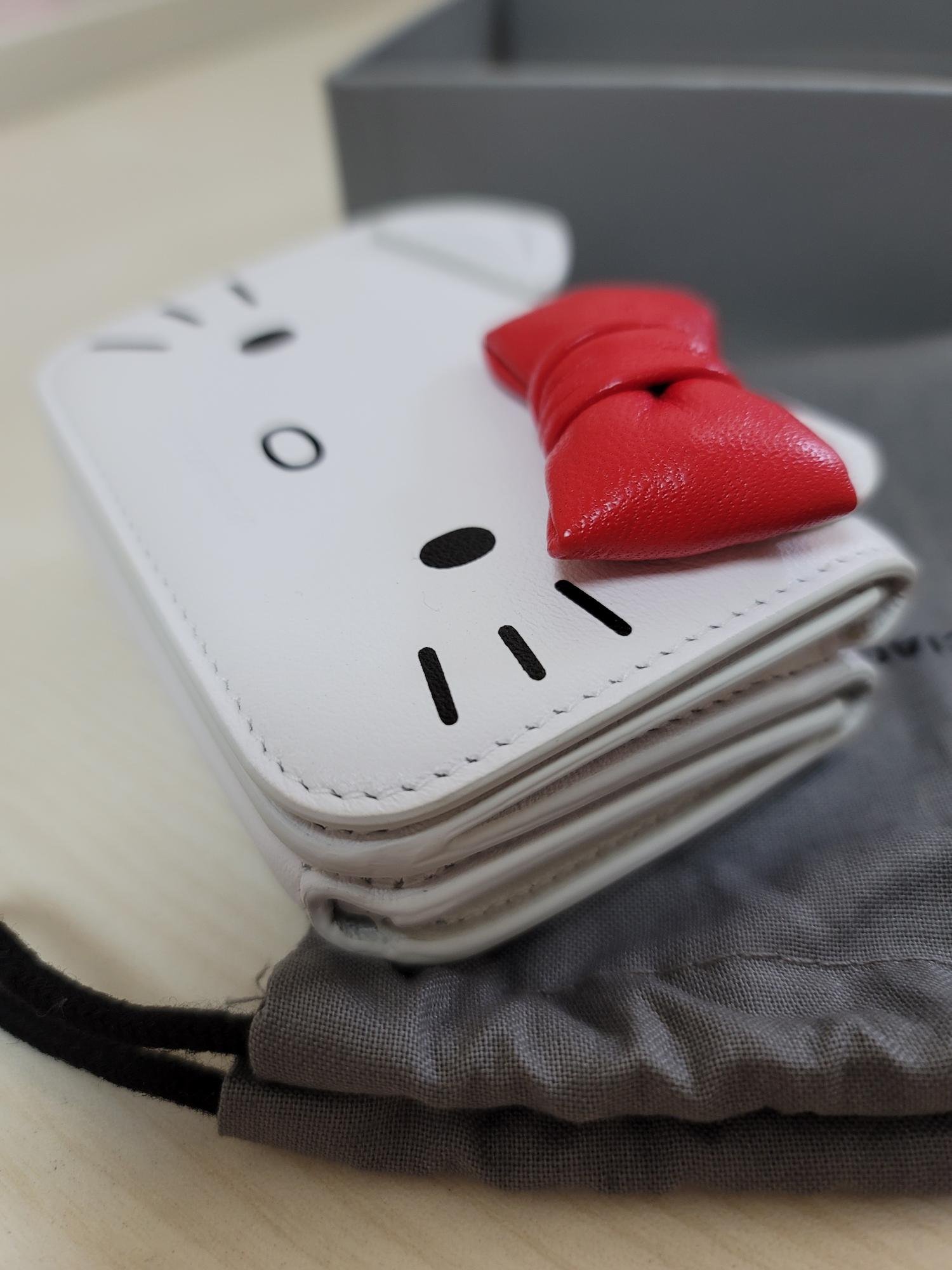 balenciaga hello kitty 三折皮夾短夾| Yahoo拍賣