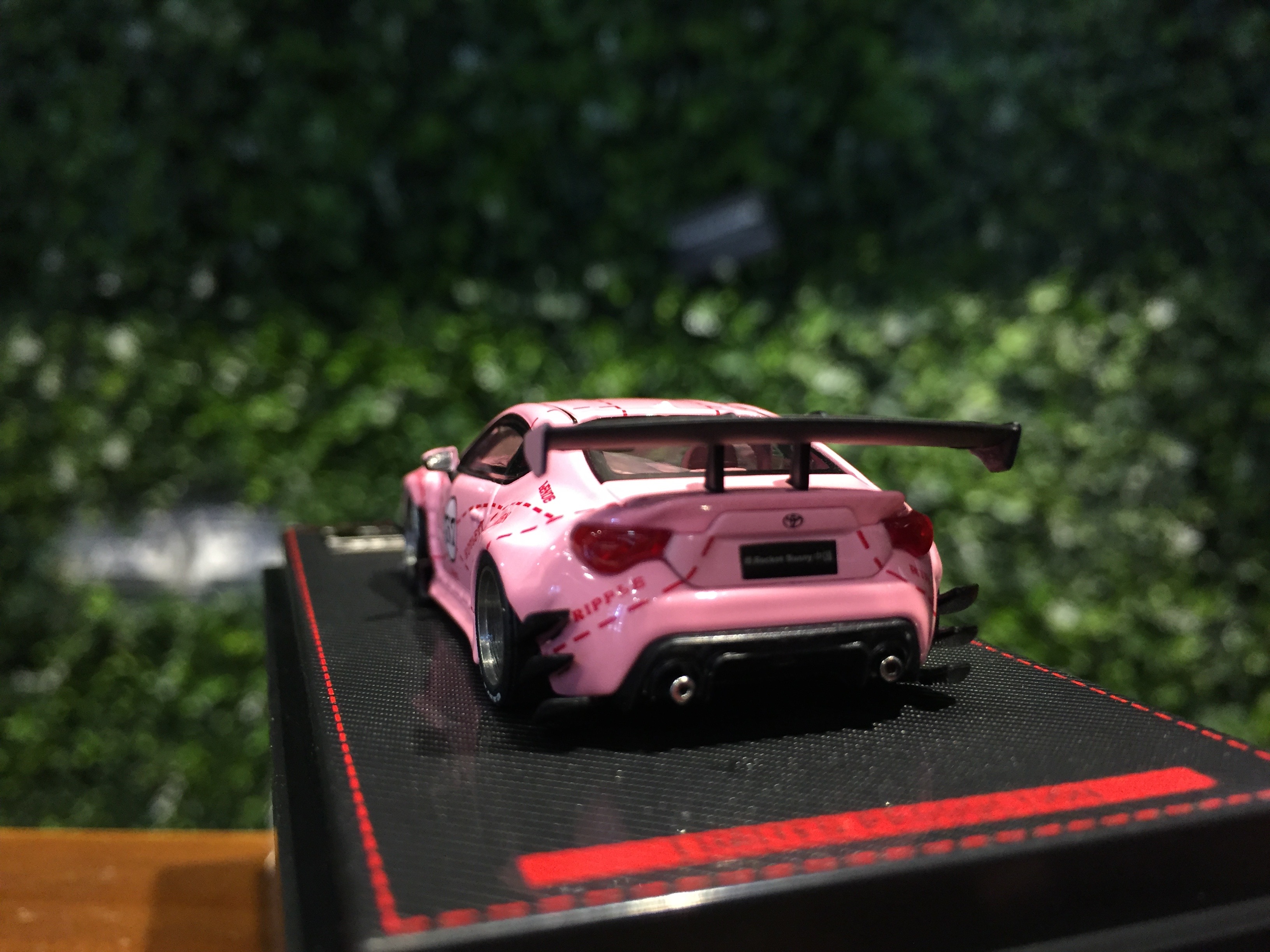1/64 Ignition Model PANDEM Toyota 86 V3 Pink Pig IG2406【MGM
