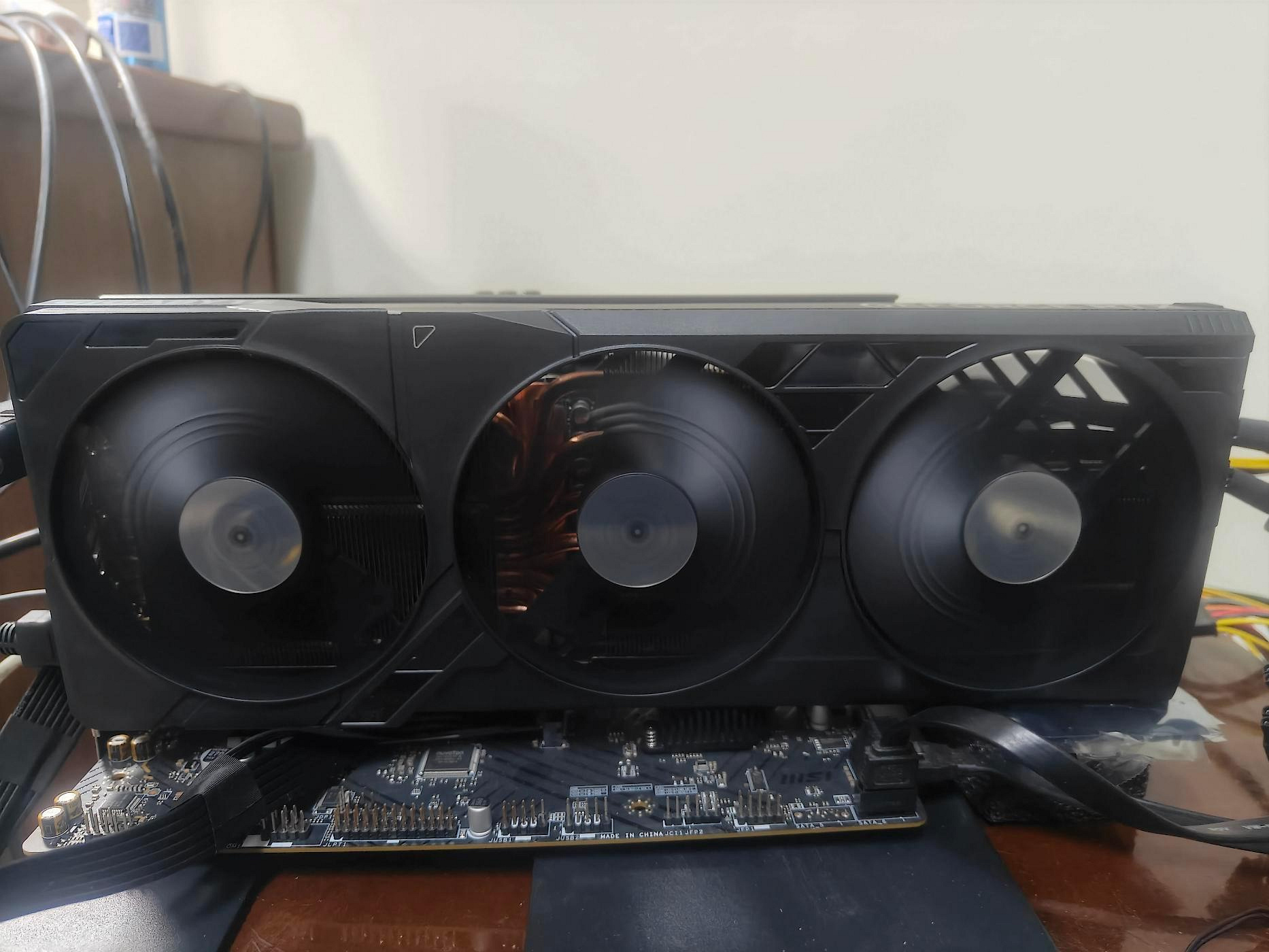 整新機 技嘉　GeForce RTX™ 4070 Ti SUPER WINDFORCE MAX OC 16G　顯示卡