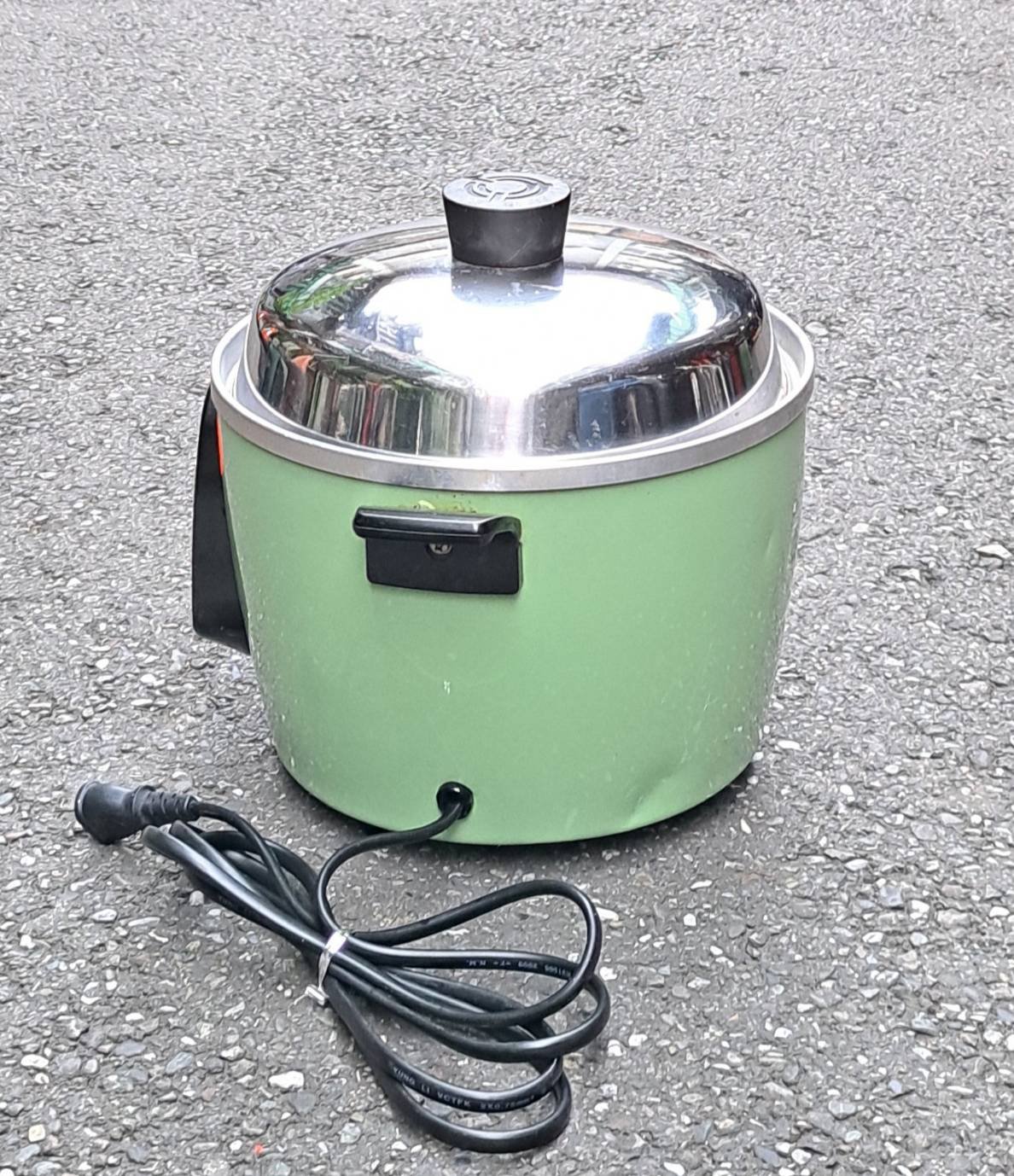 大同電鍋TAC-06K(DG) TATUNG 大同TAC-06L-DGU 綠色6人份電鍋｜家電空調｜特力屋．特力屋線上購物