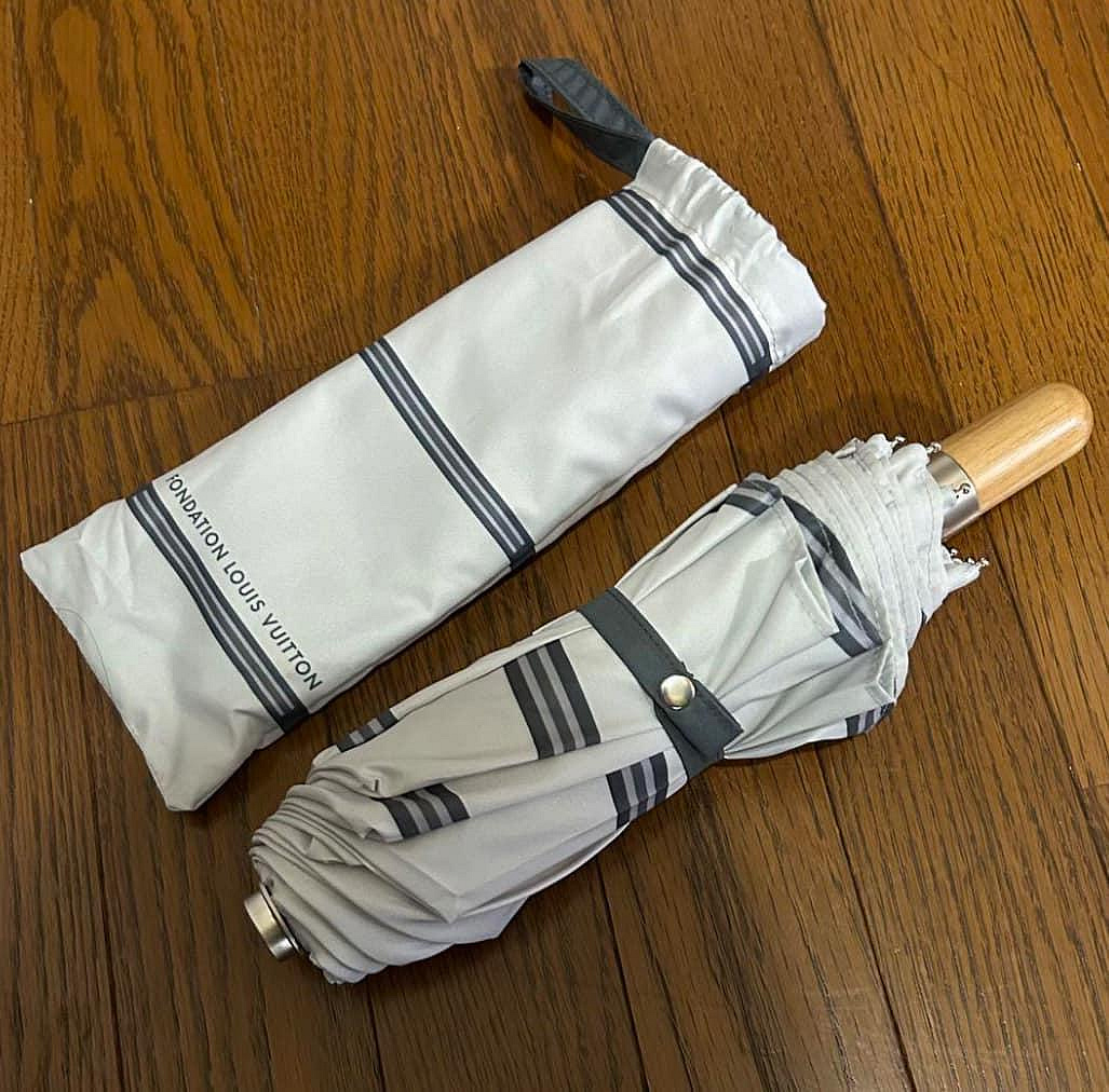 LV/Louis Vuitton Foundation路易威登基金會藝術博物館限量摺疊傘(法國