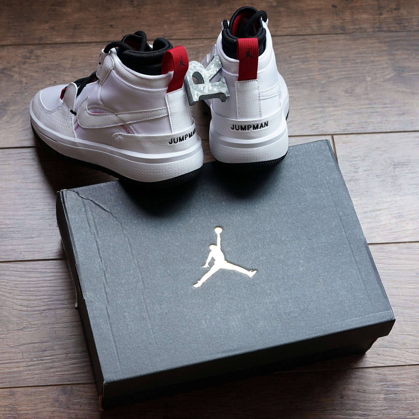 jordan meta morph utility white