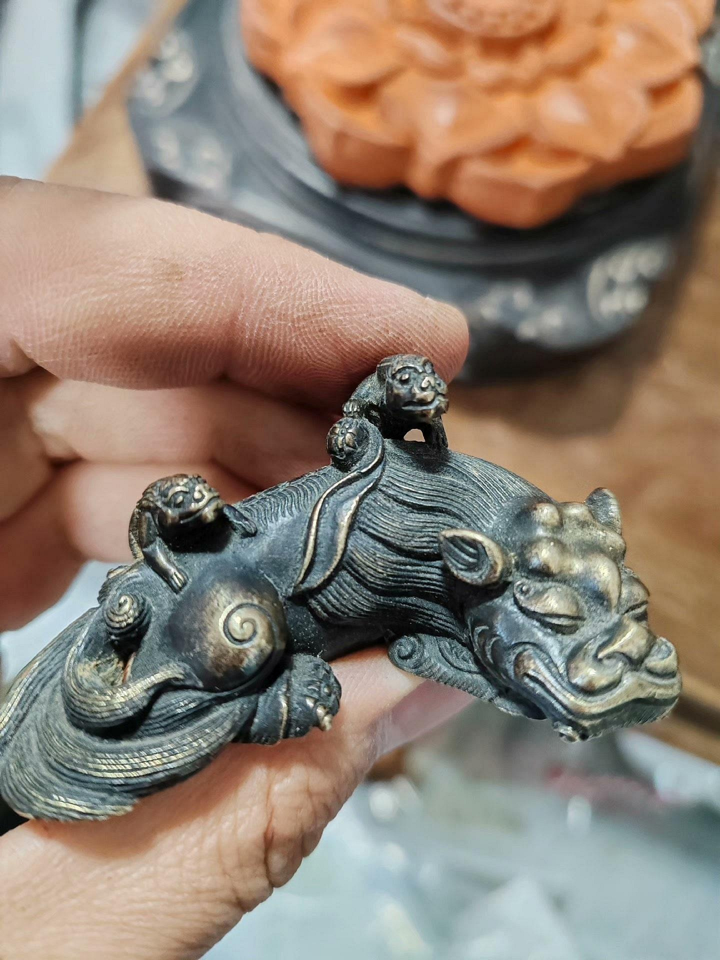 嚴選清代銅製獸鈕鎮紙，古典文房裝飾推薦收藏尺寸：6.6×3cm重量：154g