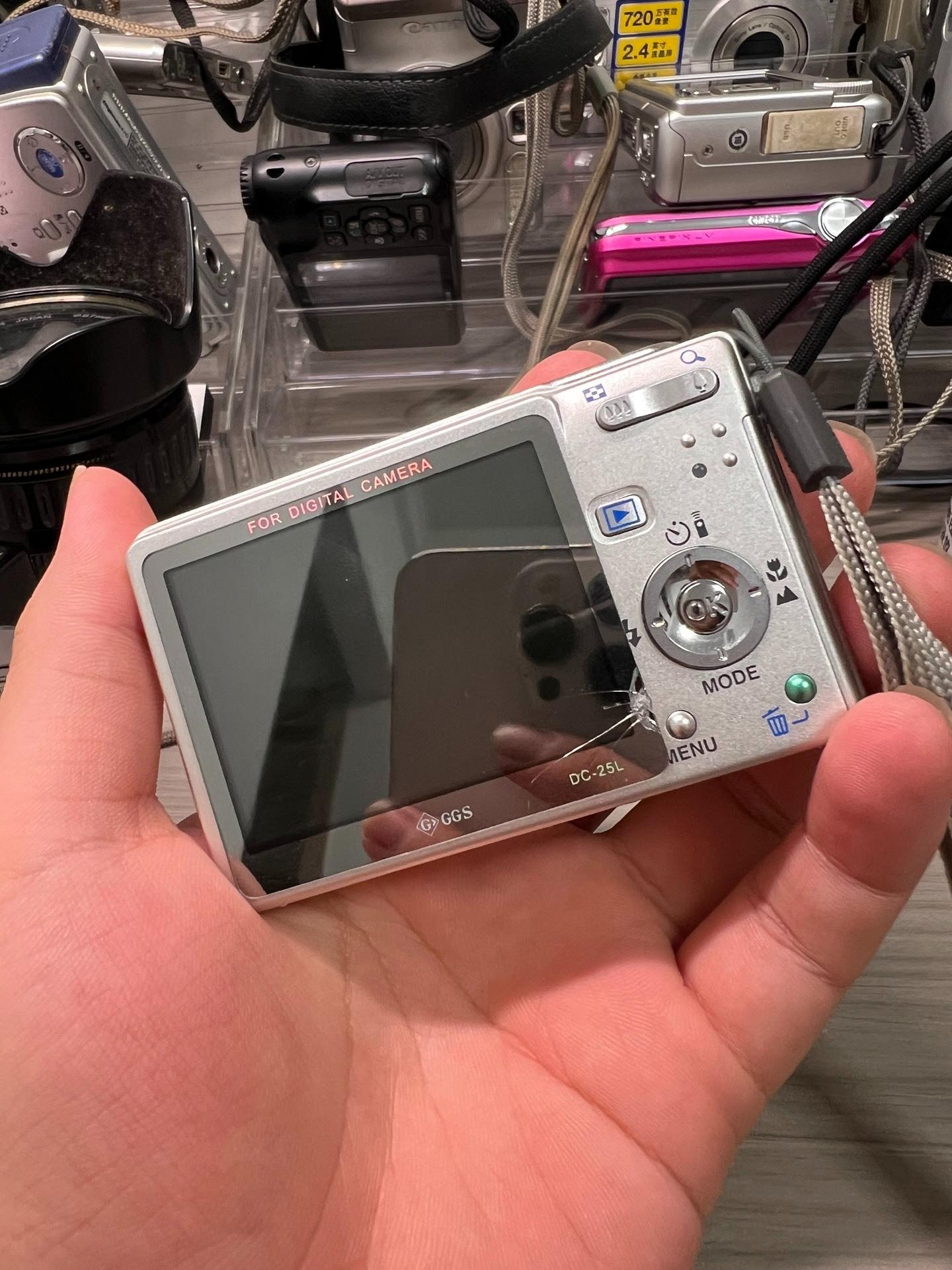 PENTAX Optio S7 CCD數位相機，螢幕小瑕，功能完好，原裝配件齊全Optio