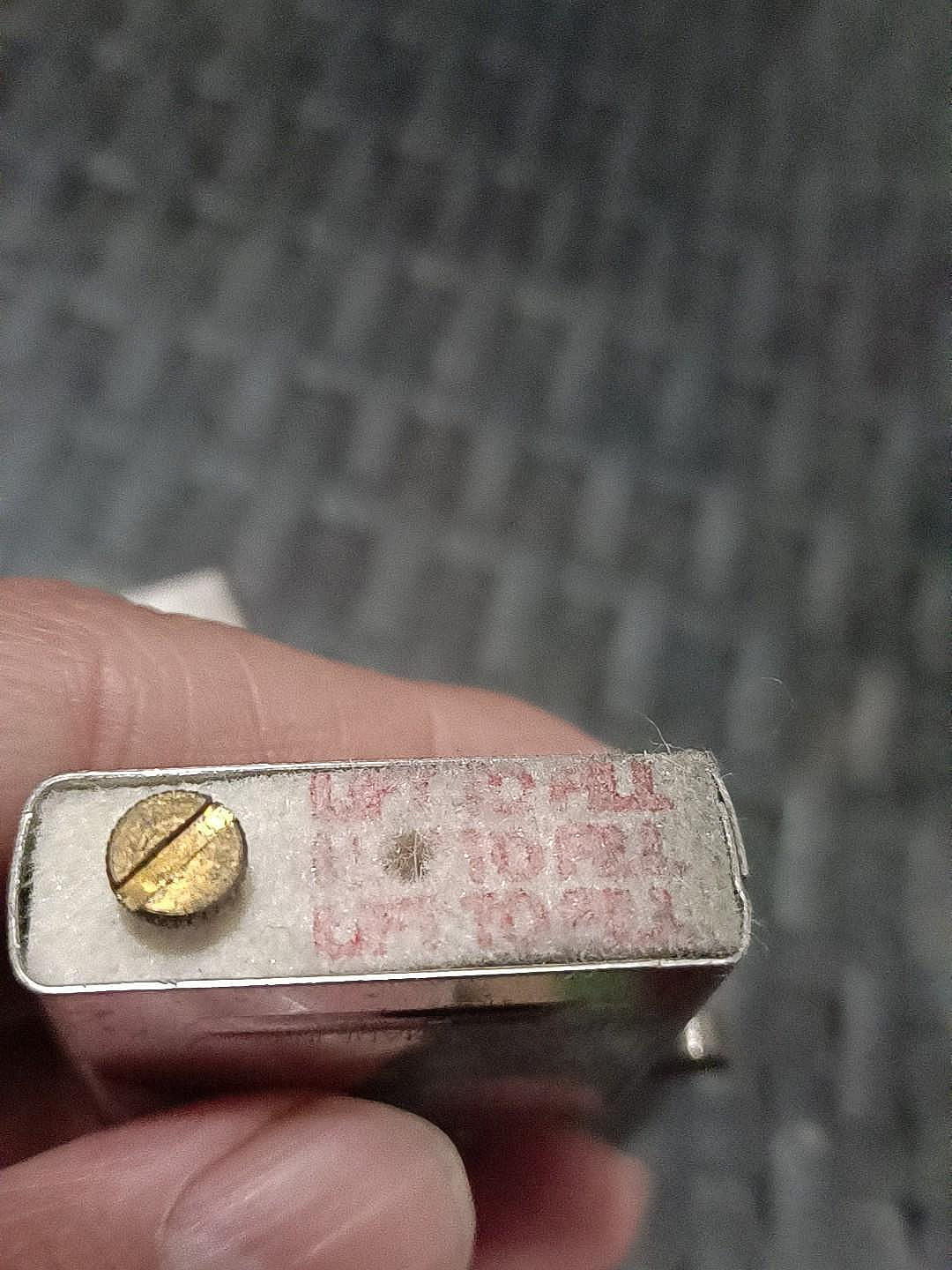 zippo 2個　中古品　完動品 zippo打火機中古品，美國制二手收藏品，銀或鍍銀材質，日本