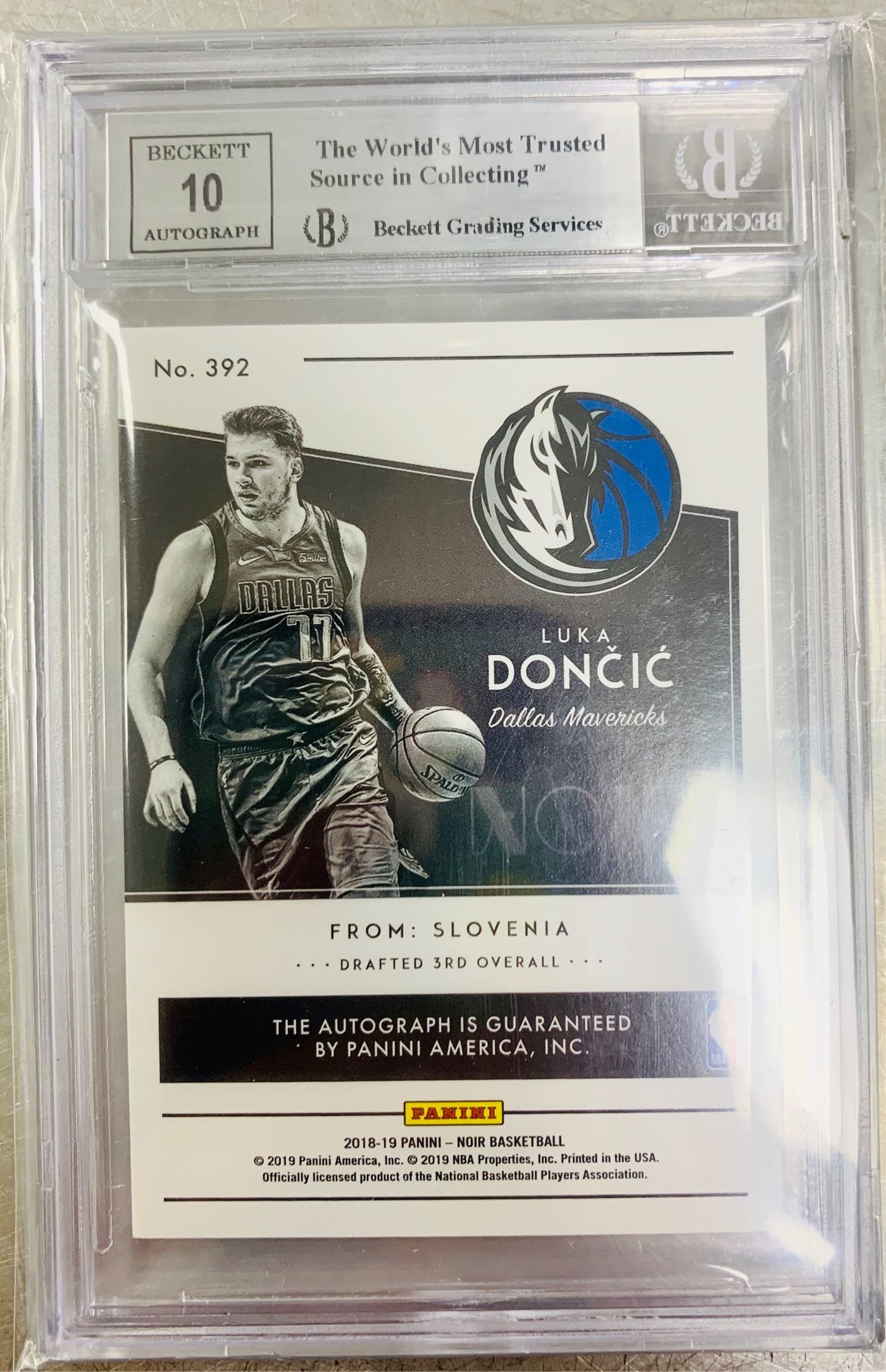 2018-19 Panini Noir Luka Doncic RC 新人鑑定簽名卡BGS9/10