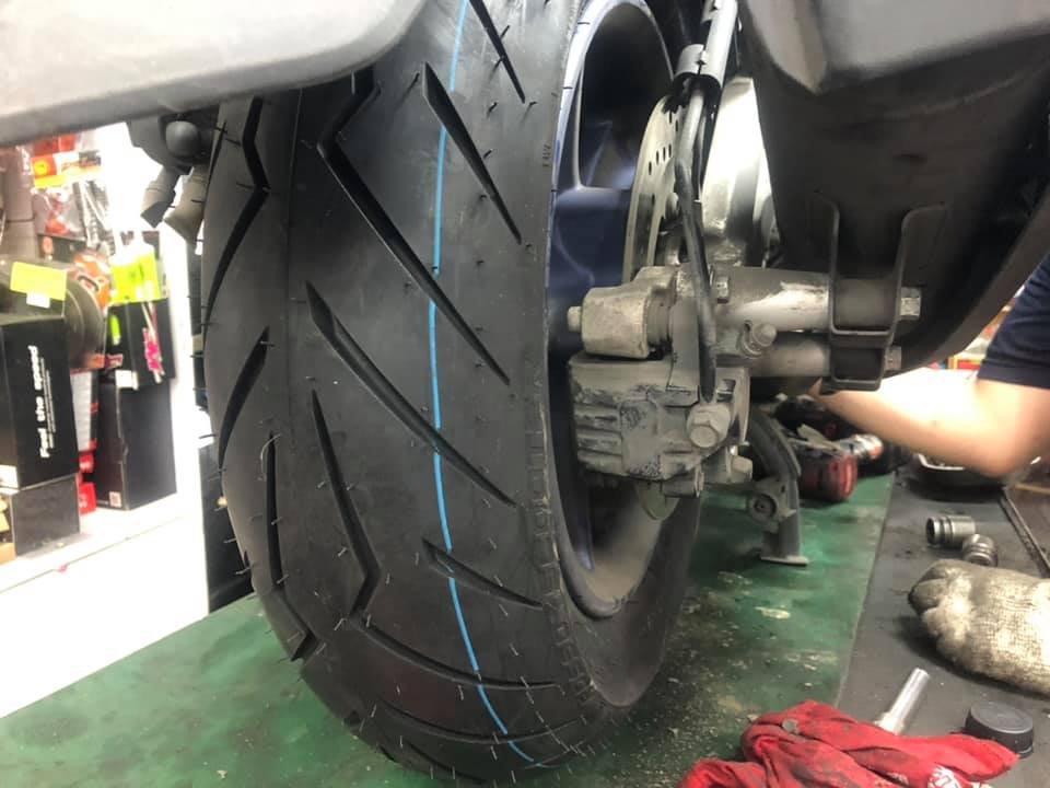 欣輪車業 倍耐力輪胎 DIABLO ROSSO SCOOTER 紅惡魔 140/70-13 裝2700元 現胎