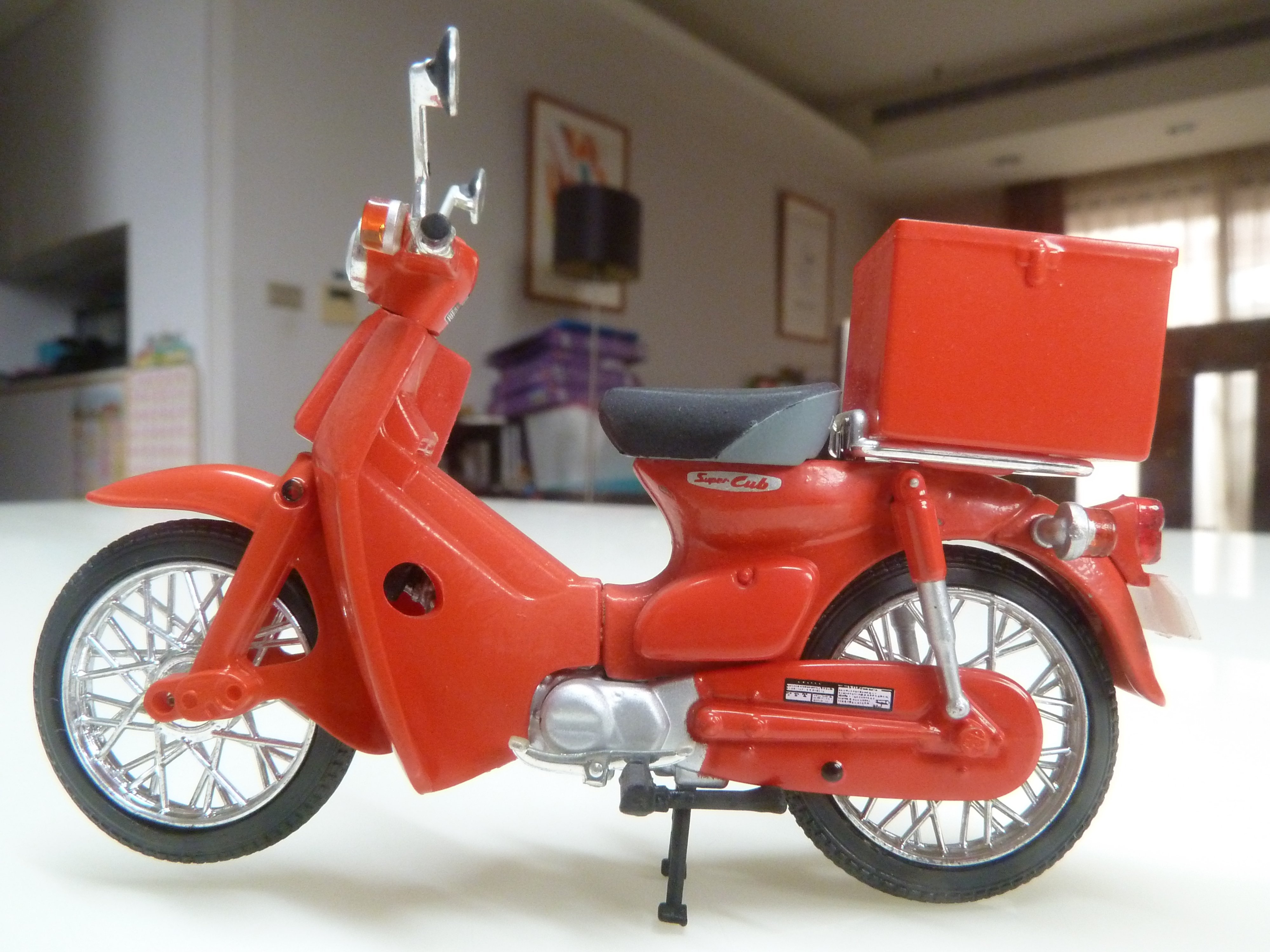 Kyosho 1/18 Honda Super Cub 赤 Kyosho 1/18 Honda Super Cub 赤 - メルカリ Kyosho 1/18 Honda Super