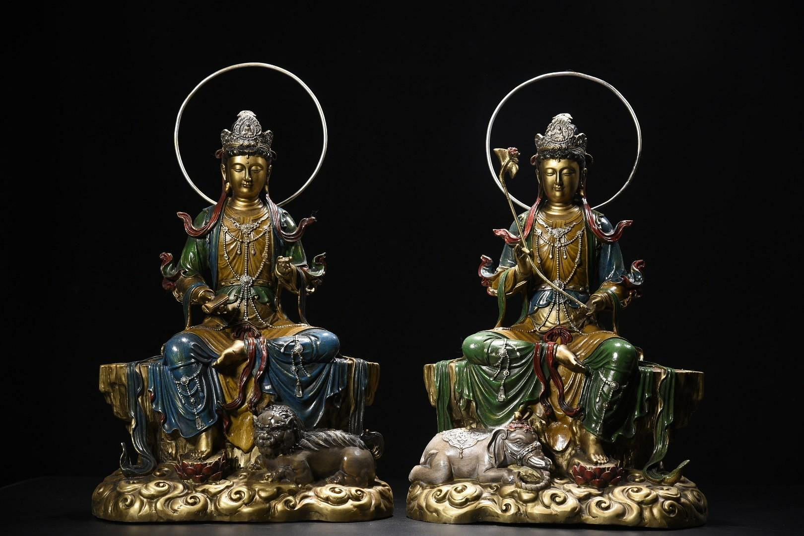 大尺寸銅彩繪文殊普賢菩薩造像單尊尺寸：高47cm 長29cm 寬22cm總重18.7
