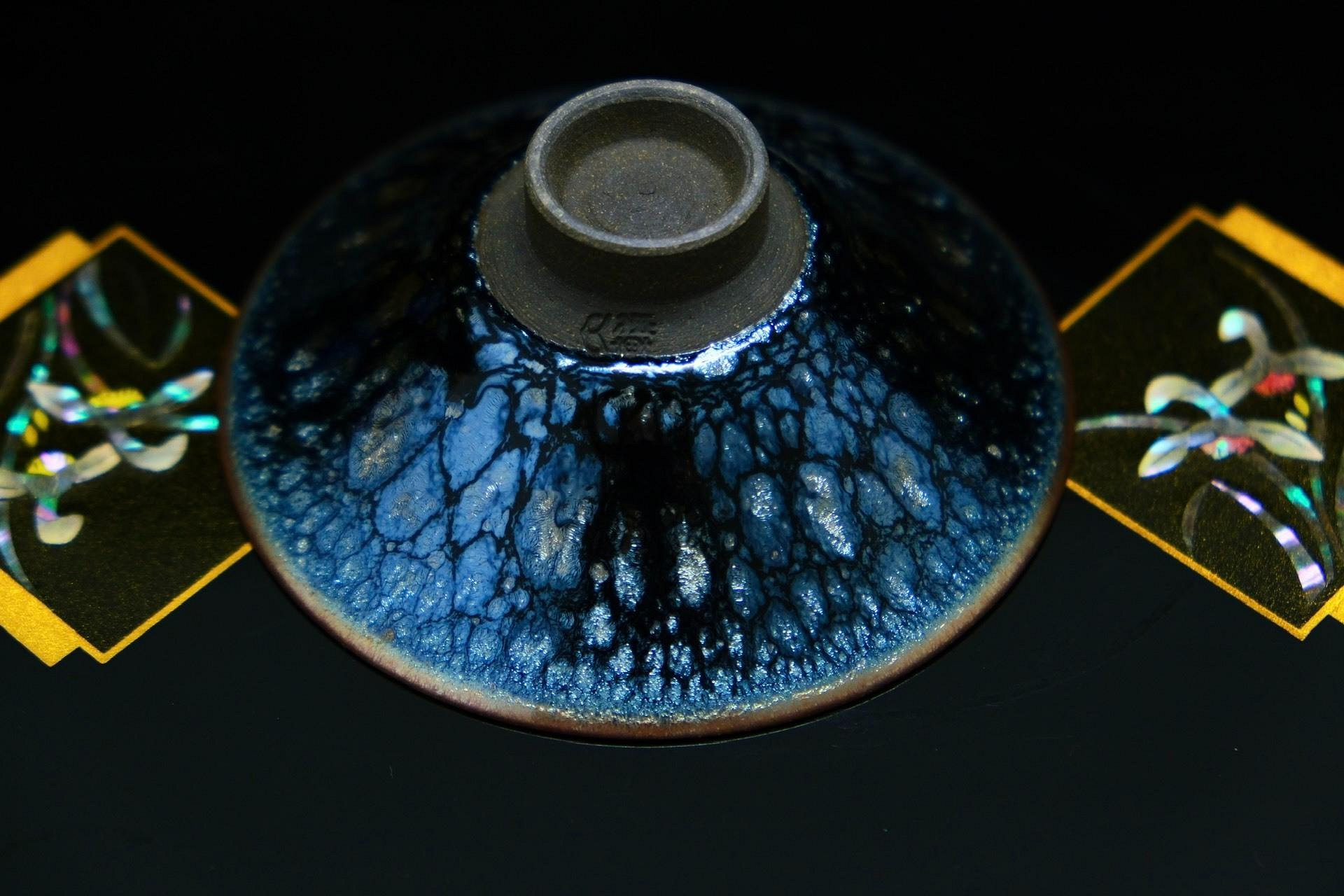 嚴選日本名家橋本大輔作天目盞斗笠品茗杯，直徑9cm高3cm，天然原礦非