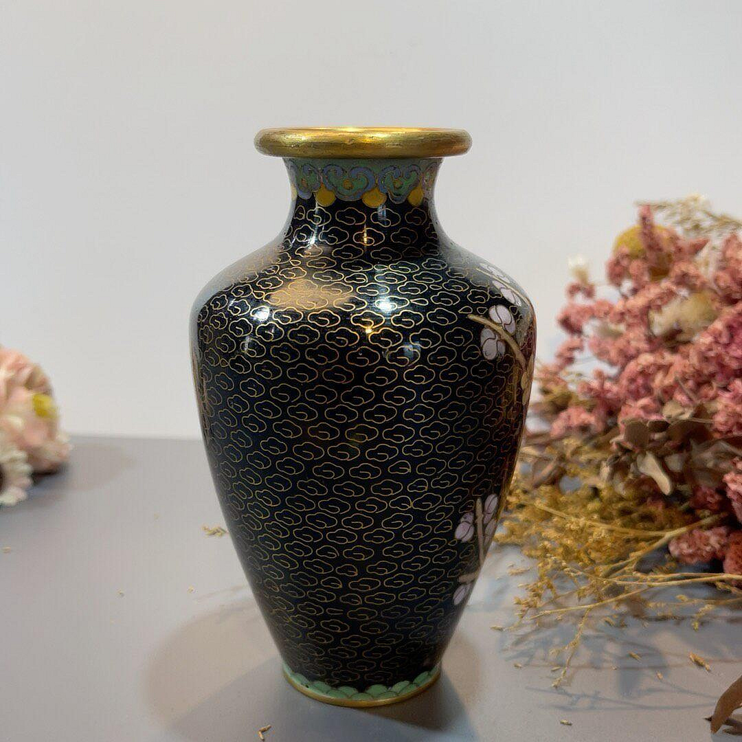 嚴選歐美回流景泰藍賞瓶，梅花金雲工藝精緻，黑胎掐絲琺瑯美器13公分