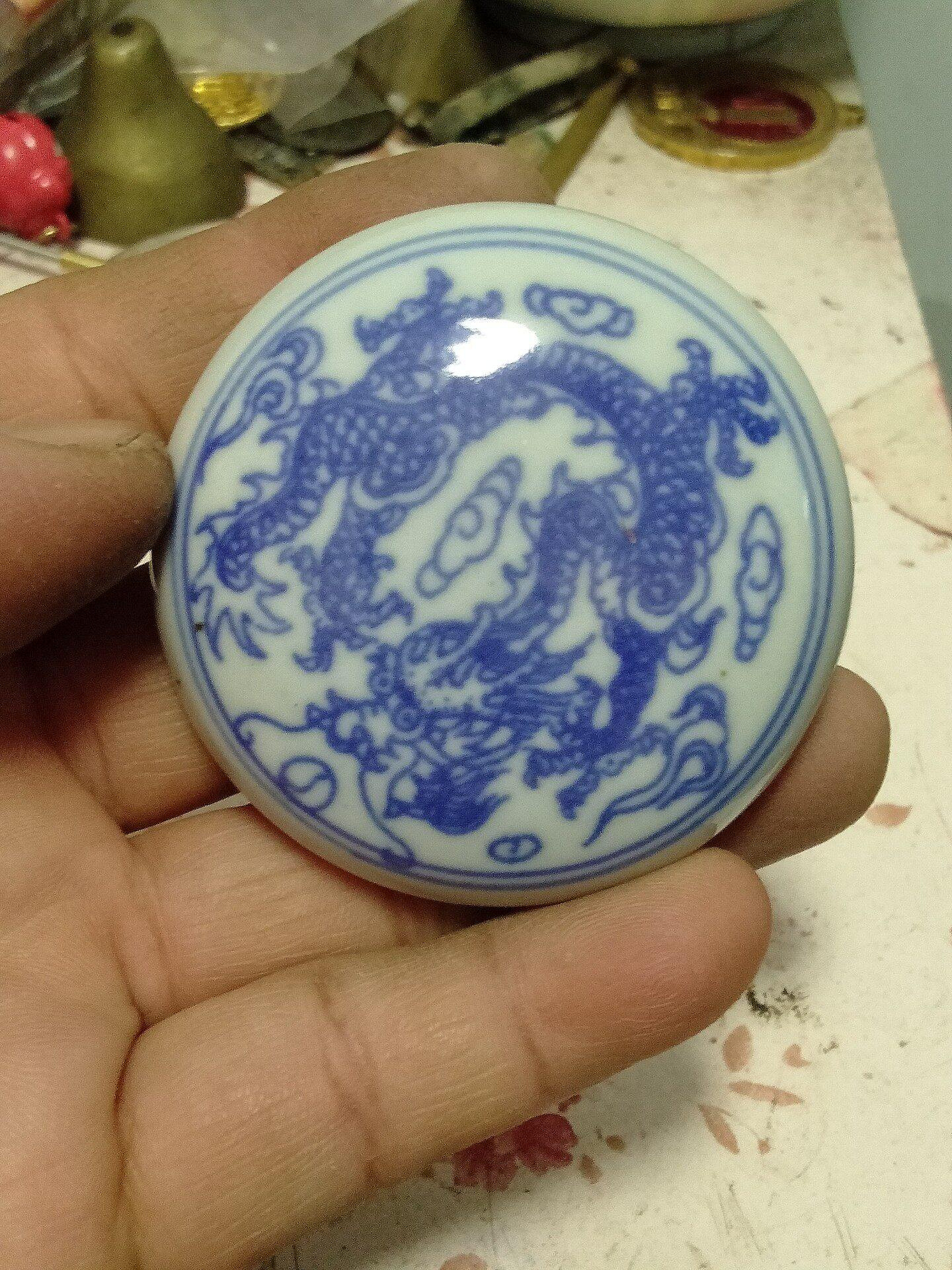 嚴選五六七年代青花龍紋印泥盒，全品完整收藏佳品青花瓷龍紋印泥盒