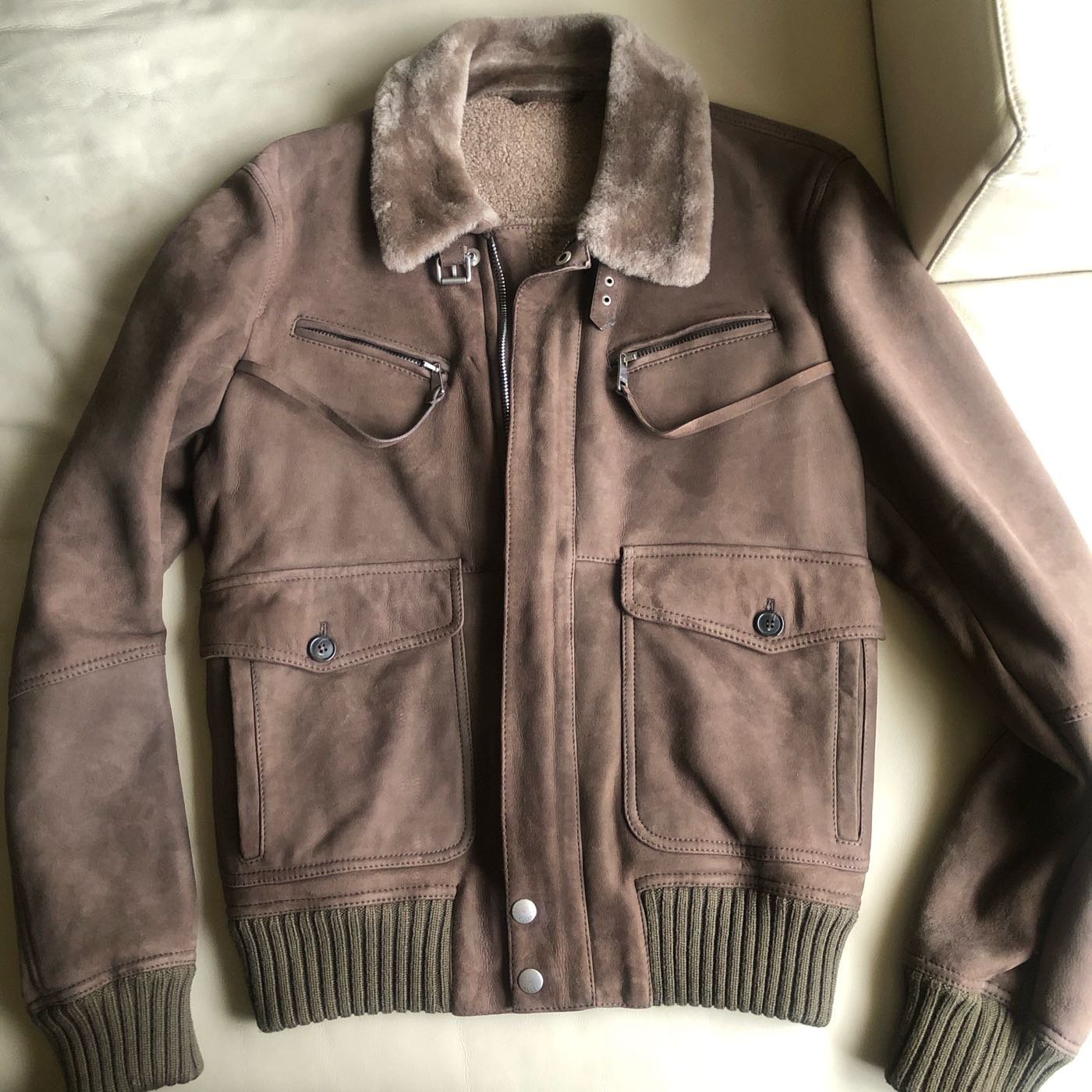[品味人生]保證正品 GUCCI  羔羊皮  咖啡色  皮衣   超級保暖 size 56 適合  XXL