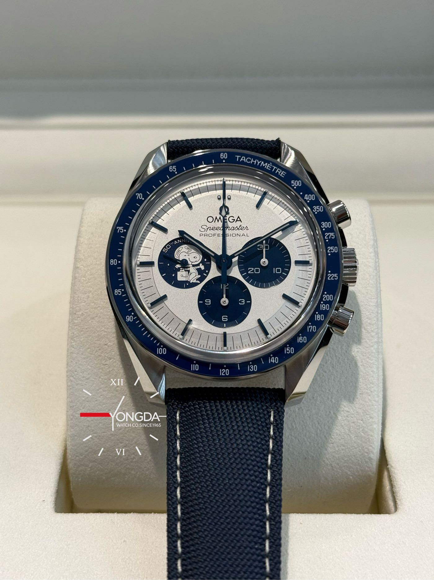 OMEGA  歐米茄 2025年 現貨實錶 全新品 超霸系列「銀史努比獎章」50週年紀念版腕錶 310.32.42.50.02.001