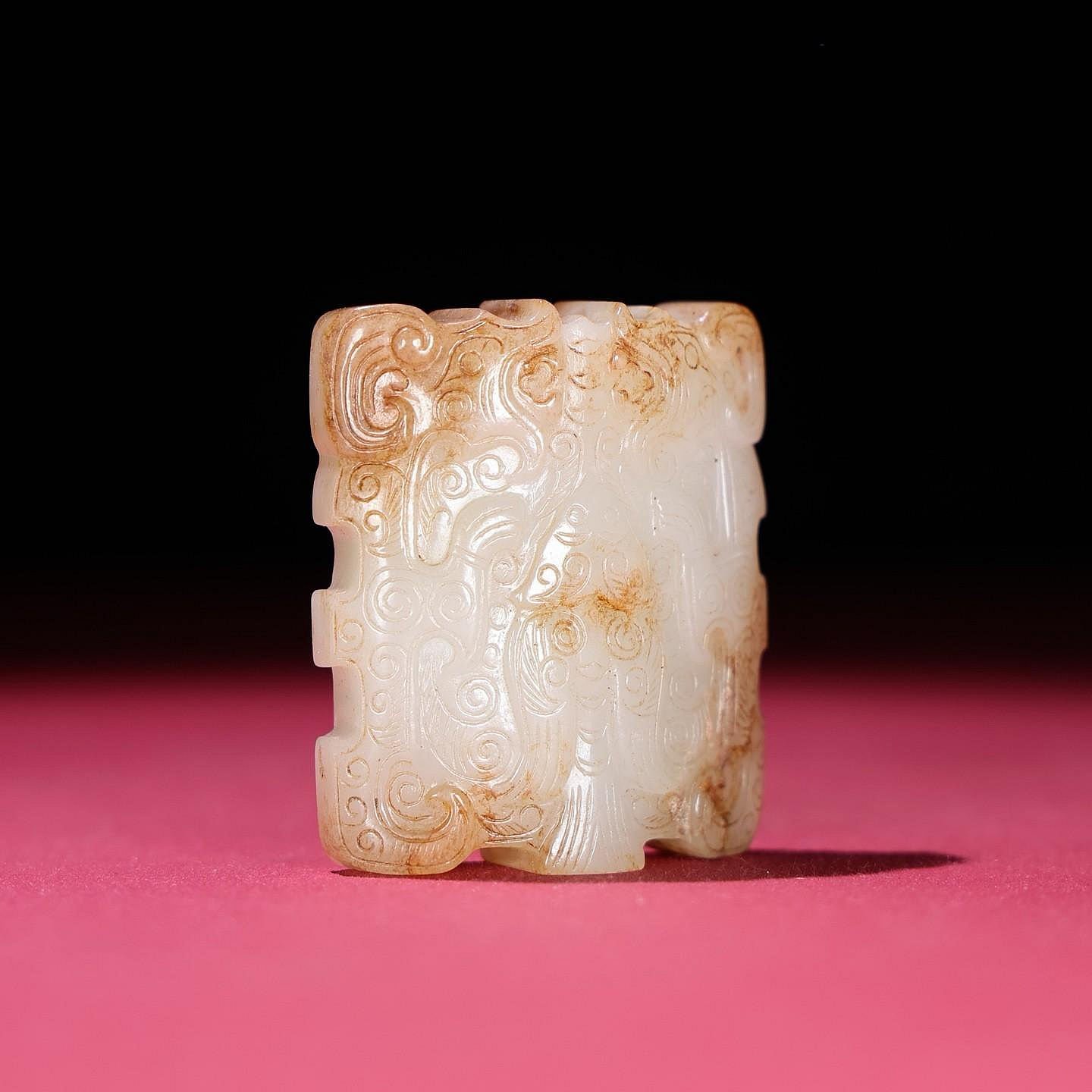 貴重品 本物和田白玉 土沁 明代 透彫り☆福禄双全☆虎鹿紋☆玉佩 根付 縁起物 臻品旧藏，和田白玉双虎纹佩包浆厚重，沁色入骨，工艺精湛，犀利民藏绝