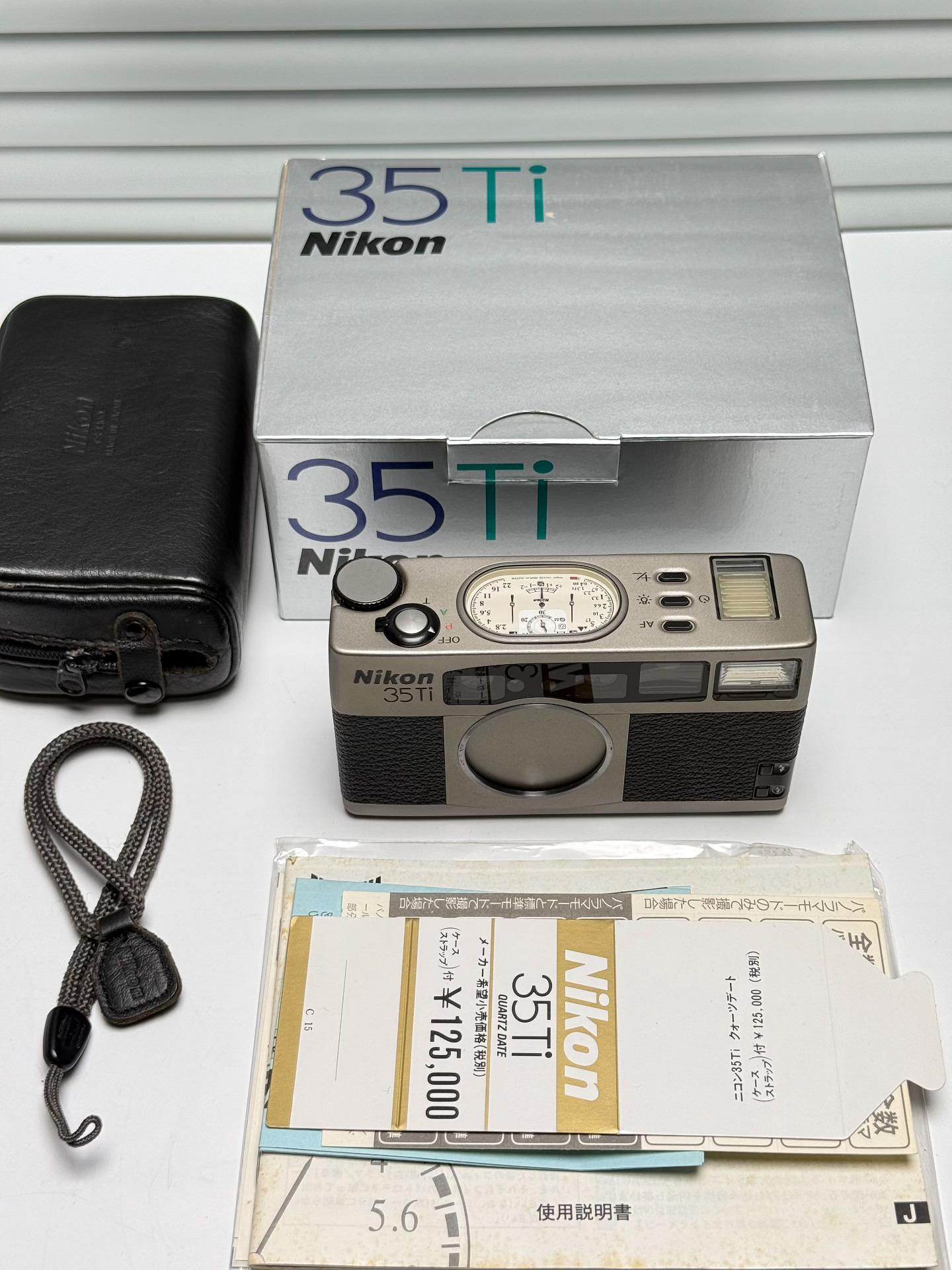 尼康35Ti箱說全Nikon 35Ti高顏值復古膠片相機，尼康炫技之作外觀新凈 