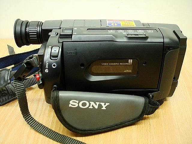 小劉二手家電】SONY V8/video HI 8 攝影機CCD-TRV15型-10 | Yahoo拍賣