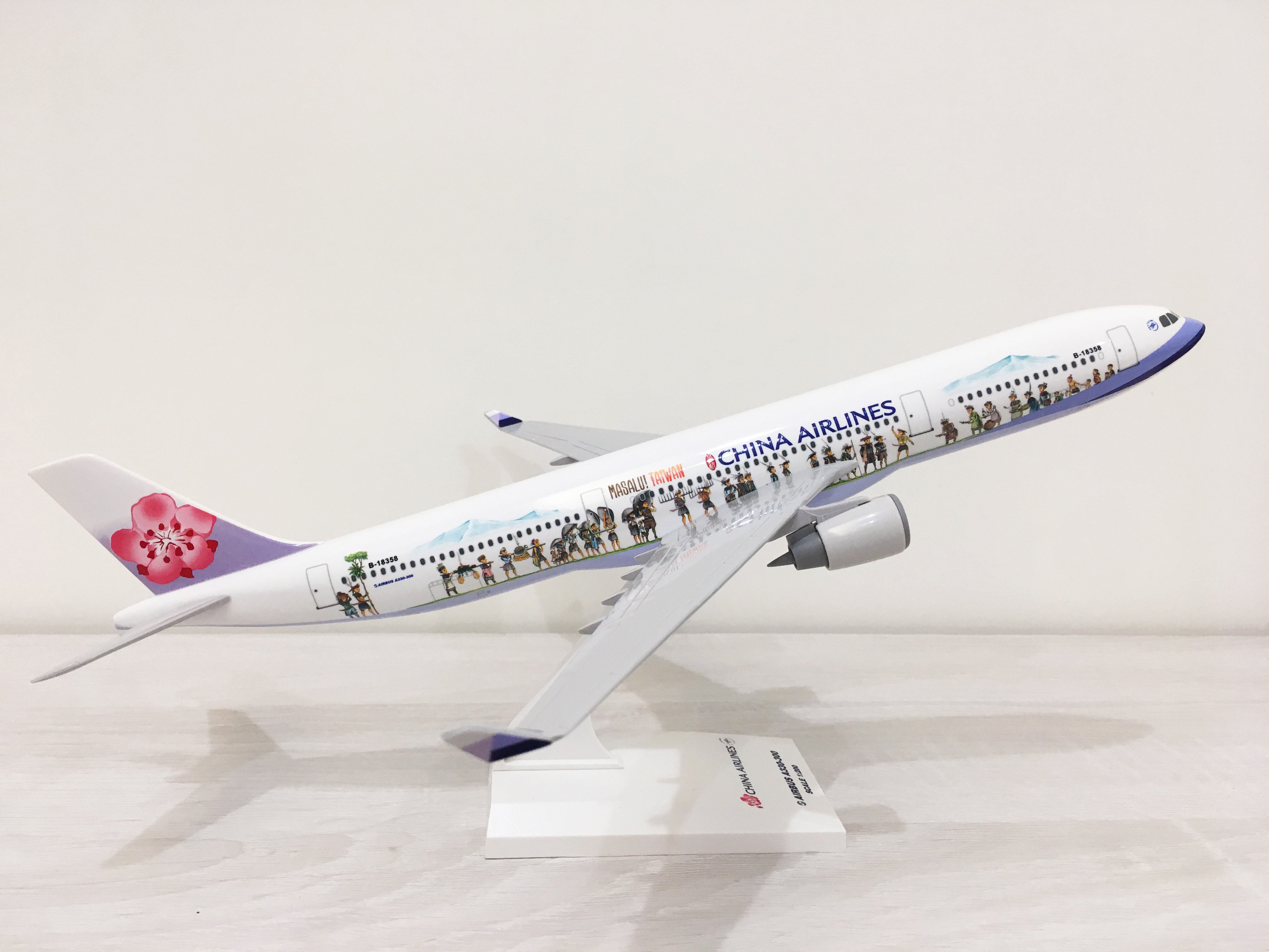 中華航空飛機模型空中巴士Airbus A330-300 民航機客機原住民彩繪機1