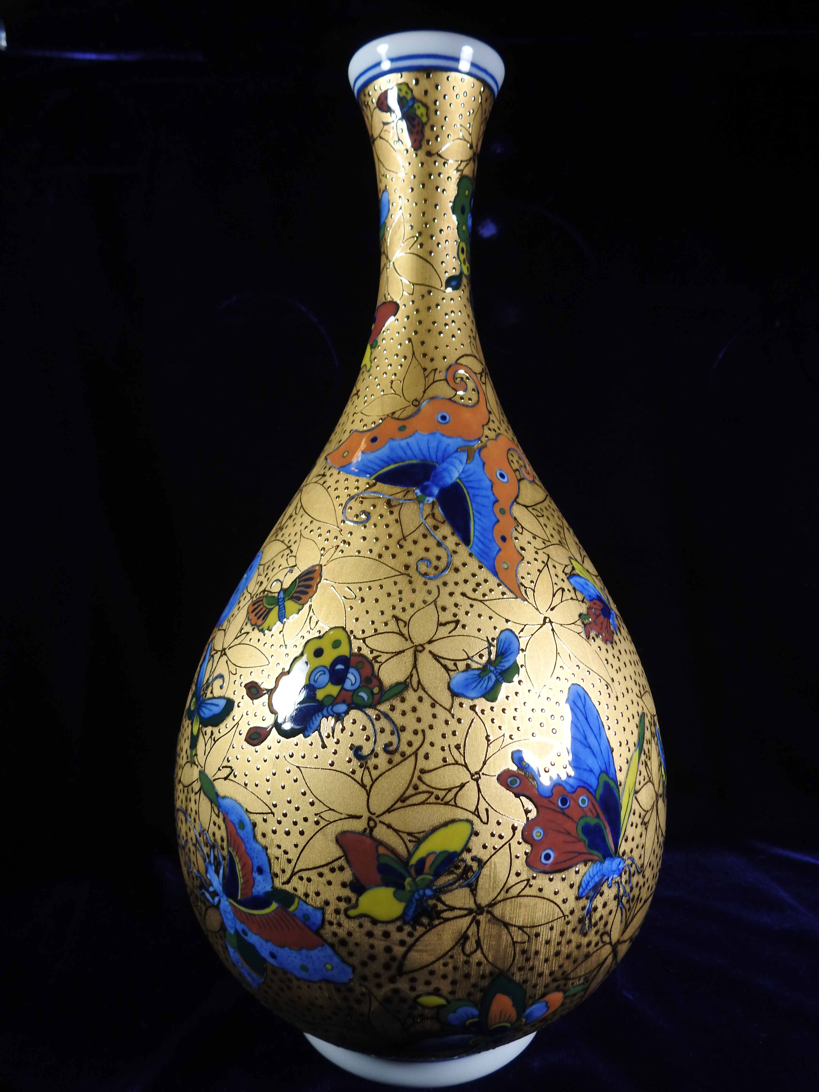 台湾有名陶器　台華窯　Taiwan pottery 花瓶 阿威的藏寶箱＊【瓷器台華窯--鎏金金雕花瓶高34公分臺華窯外雕為