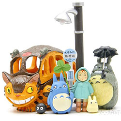 龍貓公車站牌場景