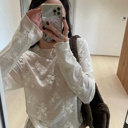 立體刺繡花朵透視感上衣