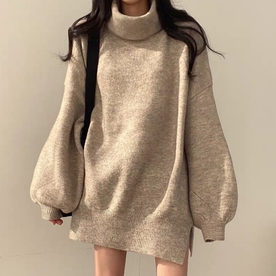 MOCO韓版chic寬鬆慵懶高領加厚保暖套頭軟糯泡泡袖側開叉長版針織毛衣