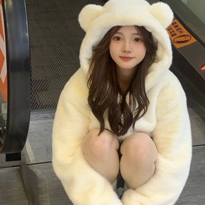 La Belleza仿兔毛皮草外套熊寶寶超萌耳朵設計連帽內裡鋪棉保暖拉鍊毛茸茸外套