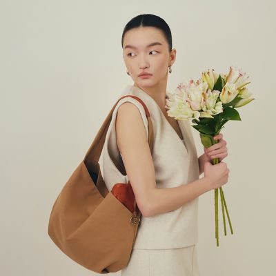 ZODENCE SAFARI恆彩帆布率性肩背流浪包-駝