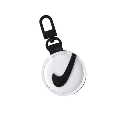 NIKE PREMIUM 磁扣包-皮革 掛飾 鑰匙圈 N1009737036OS 白黑