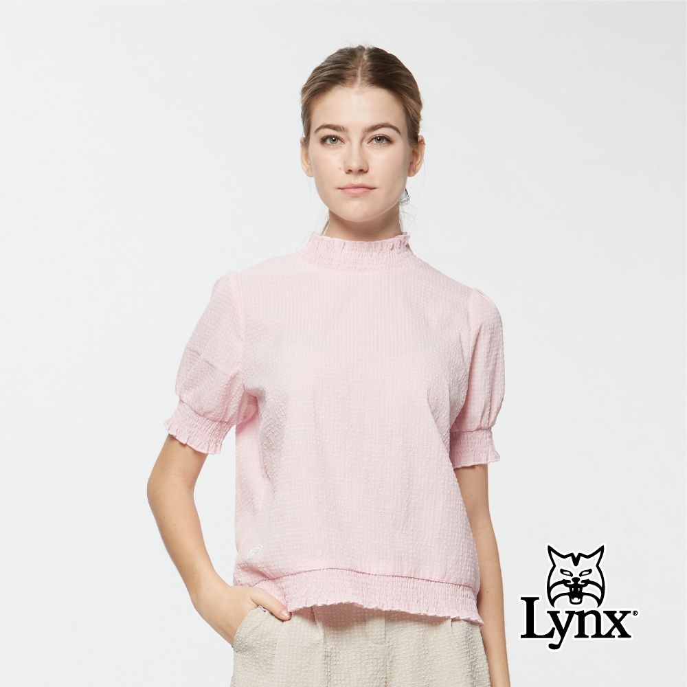 【Lynx Golf】首爾高桿風格！女款吸濕排汗泡泡紗面料寬鬆版立領短袖上衣(三色) (淺粉色)