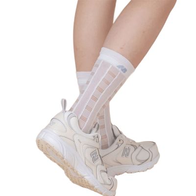 【New Balance 紐巴倫】 SOCKS 輕薄 透膚 中筒襪 男女 - AC83595WT