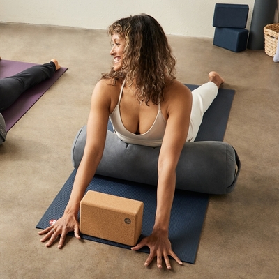 【Manduka】eQua Round Bolster 瑜珈圓枕- Thunder