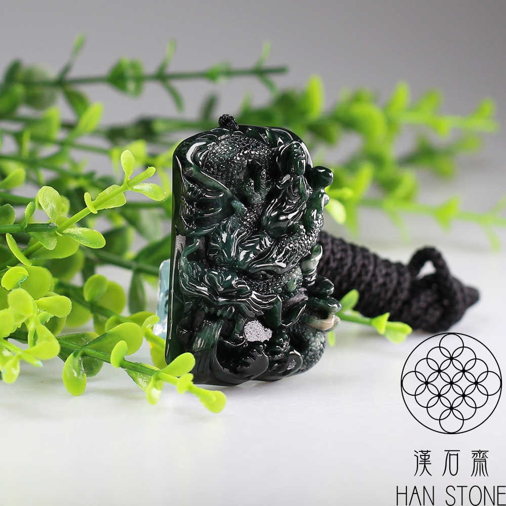 漢石齋】天然A貨飄藍花種墨翠翡翠護主龍牌玉佩吊墜(37*50*13mm