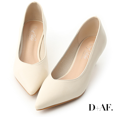D+AF 典雅春氛.素面尖頭小V口中跟鞋*米白