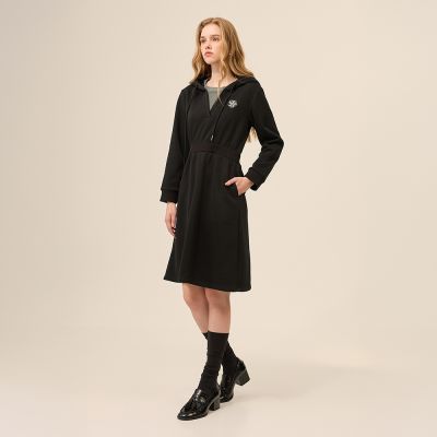 ILEY伊蕾 假兩件內絨毛連帽收腰棉洋裝(黑；M-XL)