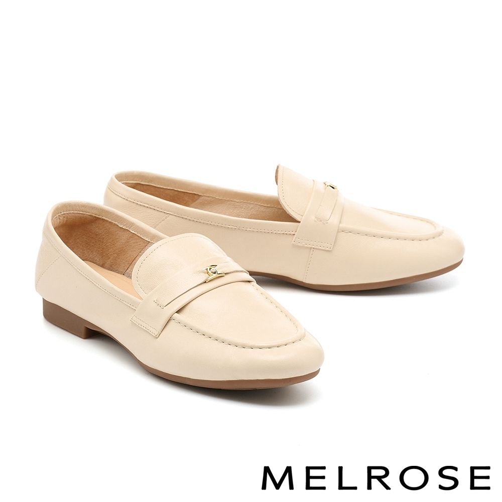 低跟鞋 MELROSE 美樂斯 復古時尚珍珠金屬釦打蠟羊皮樂福低跟鞋－米