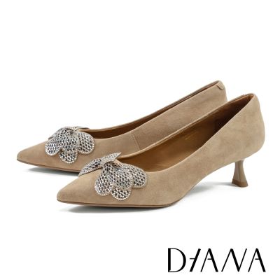 DIANA 輕奢晶鑽蝴蝶結真皮尖頭中跟鞋 棕色