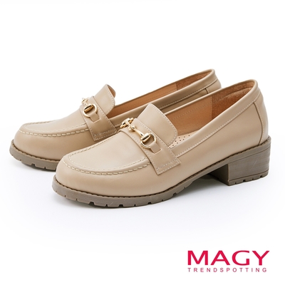 MAGY 經典馬銜釦牛皮低跟樂福鞋 可可