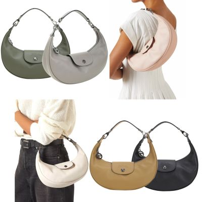 LONGCHAMP Le Pliage Xtra S 奔馬烙印牛皮半月包-多色可選