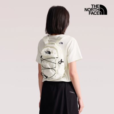 【The North Face 官方旗艦】北面男女款米白色DWR防潑水休閒後背包｜52SWROU 筆電包/登山包