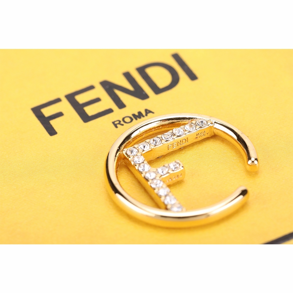 FENDI F Is Fendi 品牌字母金色水鑽耳骨夾/耳扣(單只) | 歐系精品包